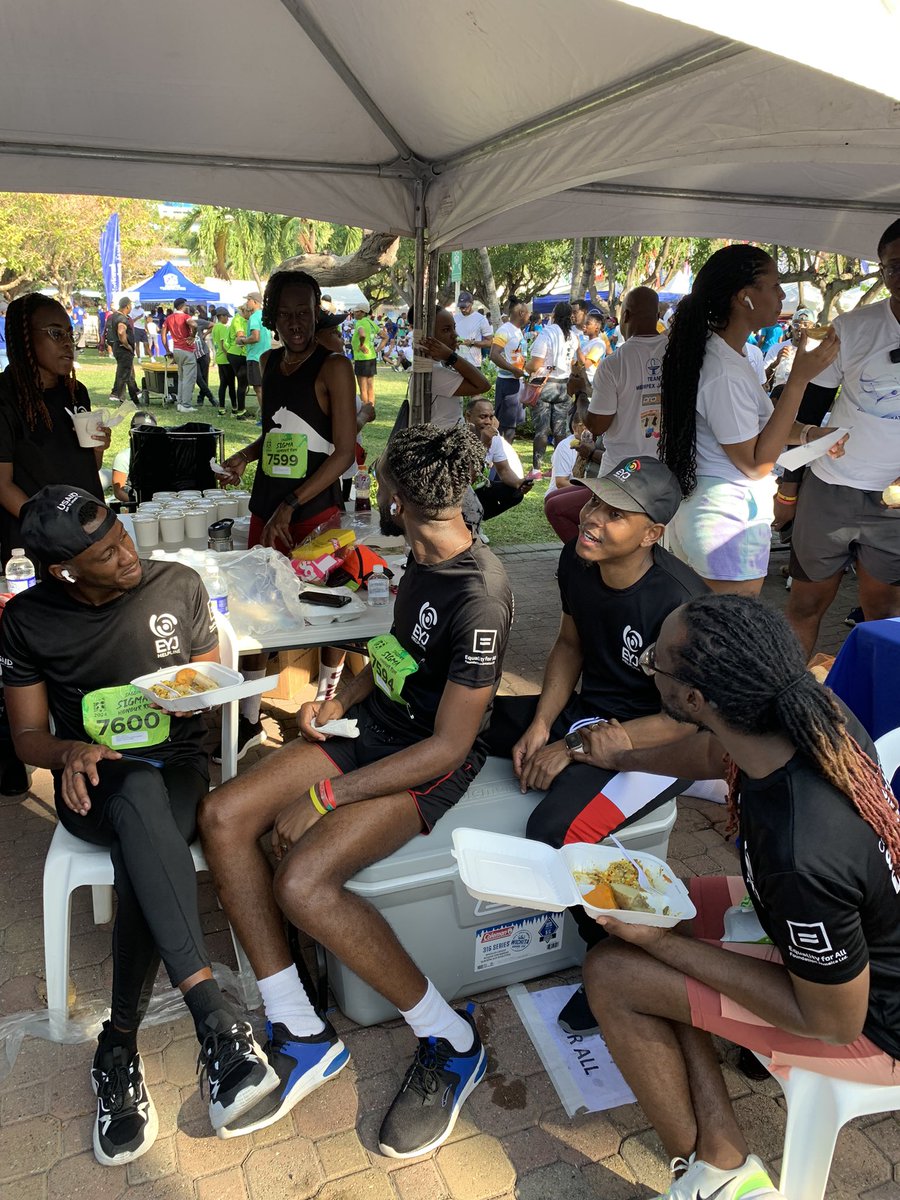 EqualityJa's tweet photo. Community Members, EFAF and TransWave Staff all participated in today’s Sagicor Sigma Corporate Run (@SagicorJa ), reppin EYJ Helpline merch (@EqualityYouthJA )

#sagicorsigmarun #sigmarun #sigmarun2024 #equalityja #equalityforall https://t.co/pzDzfGBY4J