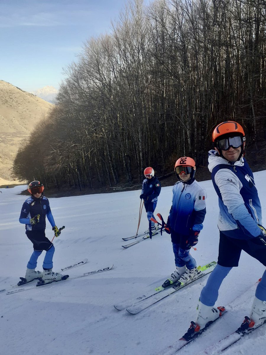 SSLazioSciClub's tweet photo. WE KEEP ROLLING
Continuiamo con le nostre attività anche grazie agli encomiabili sforzi della stazione di Campo Felice! Siamo già proiettati sulla uscita di martedì. Stay tuned. 

#skids #skidssslazio #sslazioskids #sslaziosciclub #sslaziosci #sciclubsslazio #sciarearoma https://t.co/teRafKltgT
