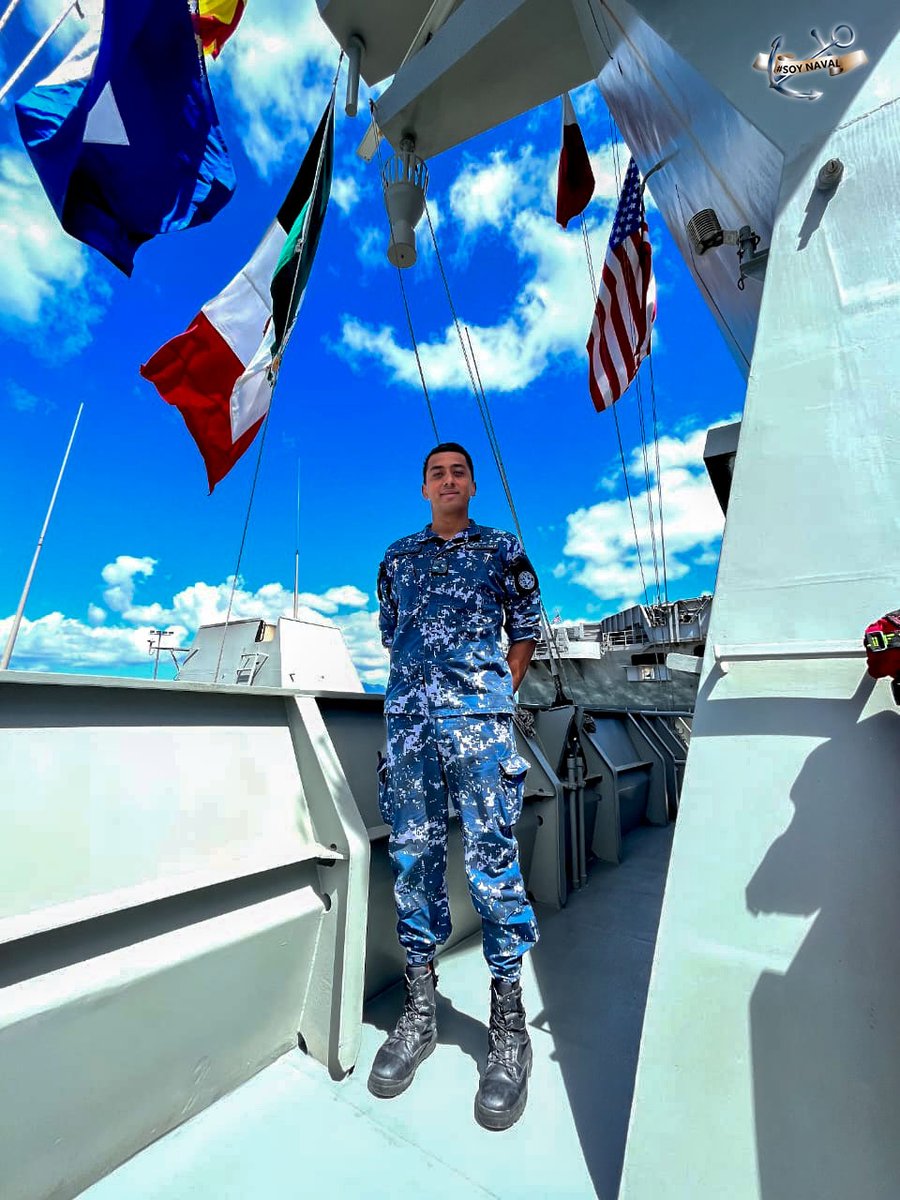 Amplio conocimiento de táctica, logística, administración y cultura general de los servicios de la #Armada; son una de las cualidades del #PersonalNaval, egresado de la Ingeniería en Ciencias Navales.

#HENM
#CuerpoGeneral
#UNINAV2024