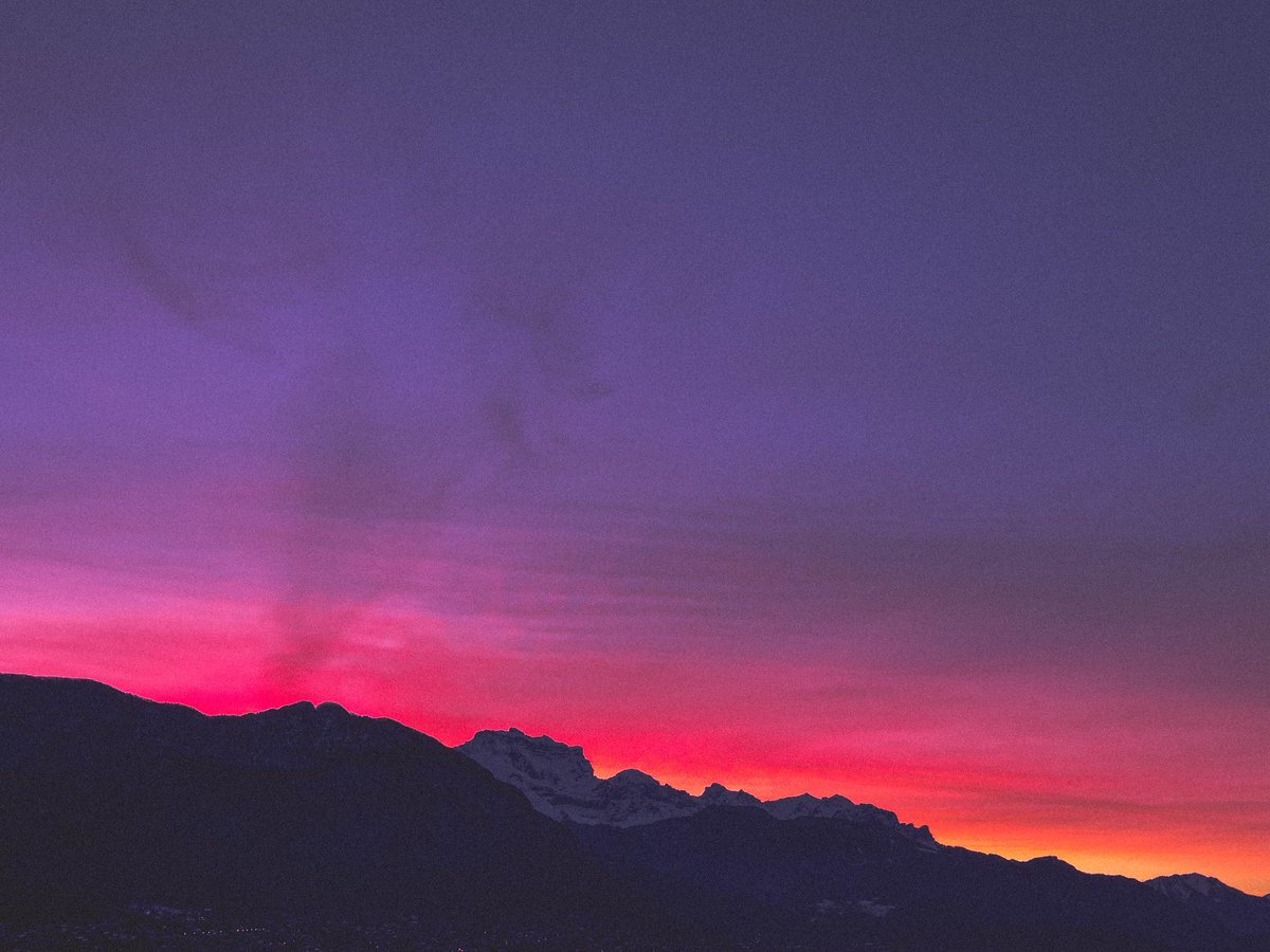 lcsnzh's tweet photo. colorful mornings 🌄 https://t.co/4KIky2bAy0