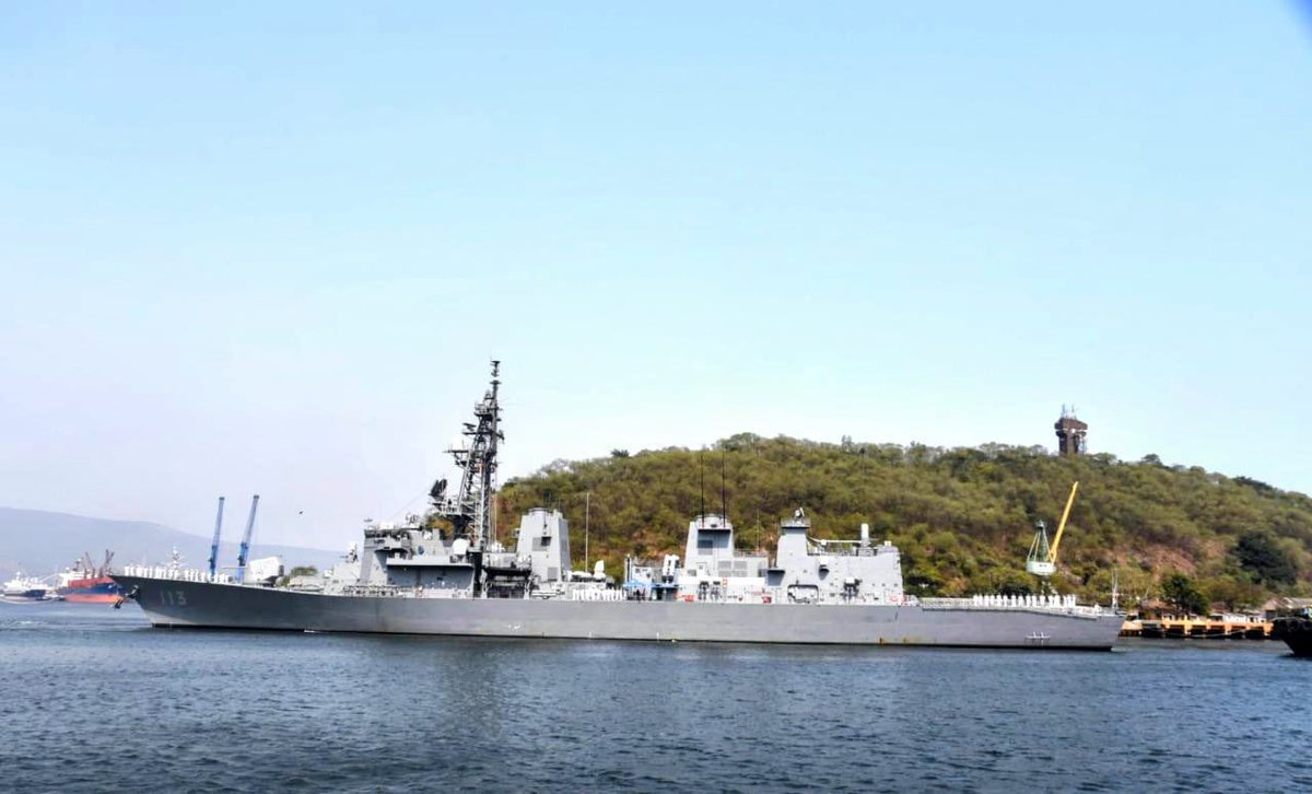 WarshipCam's tweet photo. Japanese Maritime Self-Defense Force Takanami-class destroyer JS Sazanami (DD-113) coming into Visakhapatnam, India for #milan2024 - February 18, 2024 #jmsdf #dd113 #jssazanami
SRC: TW-@IN_HQENC https://t.co/hqlDEM8aAC
