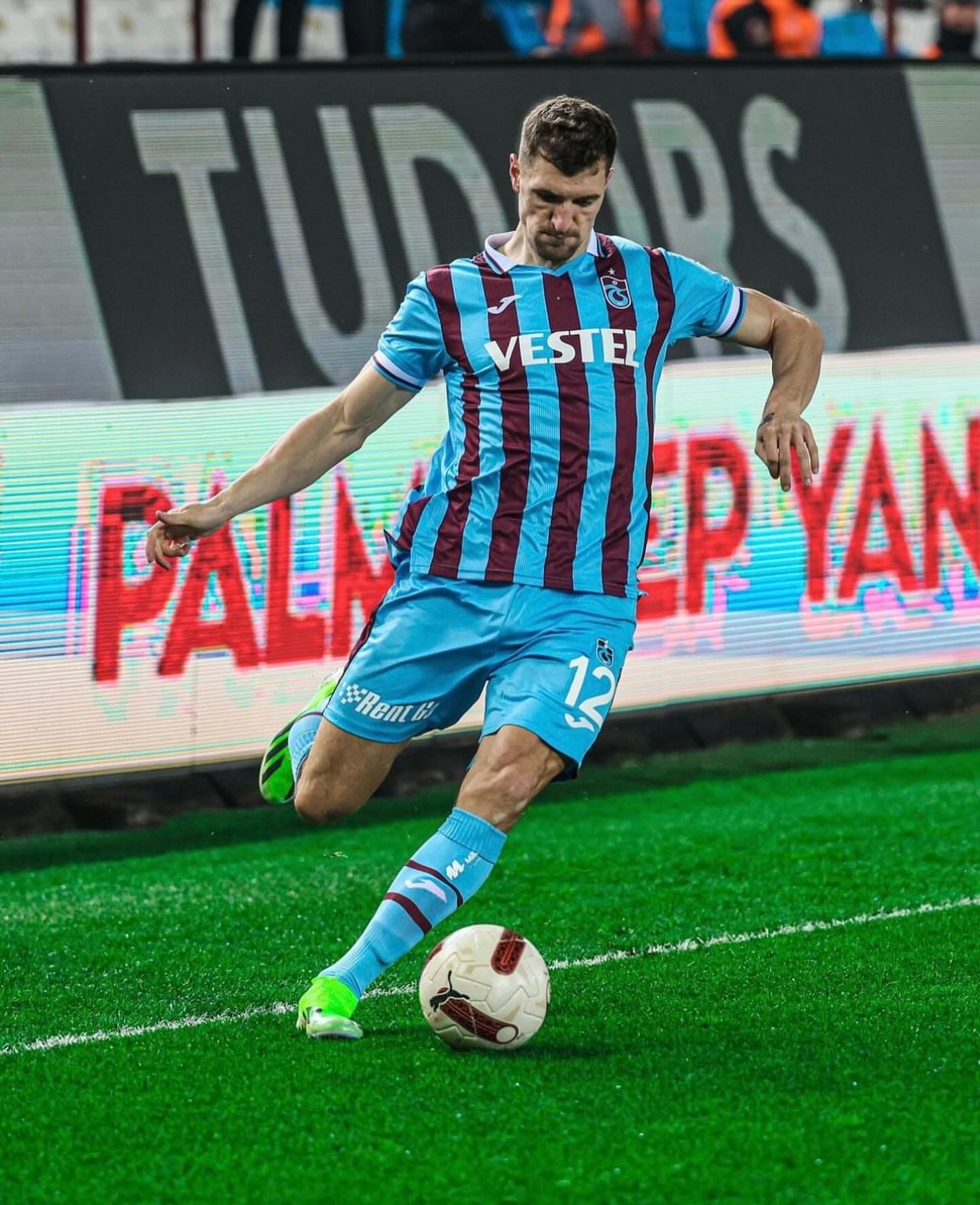 Yeni Açık on X: "Thomas Meunier, Trabzonspor formasıyla çıktığı 3 maçta 3  asist yaptı. https://t.co/D2h0GAGJXH" / X