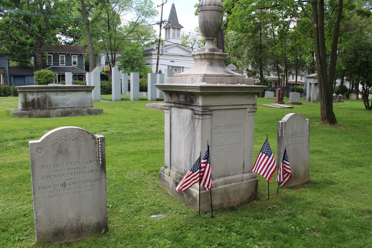 #28DaysofPresidentsGraves- Day 18 #FamousGraves- 22nd & 24th President Grover Cleveland who is buried at Princeton Cemetery in Princeton New Jersey
 
('Let's see your grave location pix') 

#Presidents #POTUS #GroverCleveland #NewJersey #Princeton #presidentsgraves #NecroTourist
