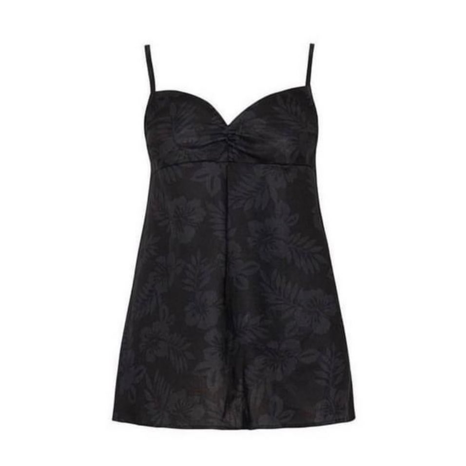 bbuknowmyline's tweet photo. ส่งต่อ VGH.bkk cami top black ชบา
size s 28-30 🌺
Price : 550.- shipped
used like new
#vghbkk #vgh #ส่งต่อvgh #uxryclub #mollycrue #cuvanbkk #wsw
#fallenangelstore #whatshewear https://t.co/ZS2AvI6Zn2