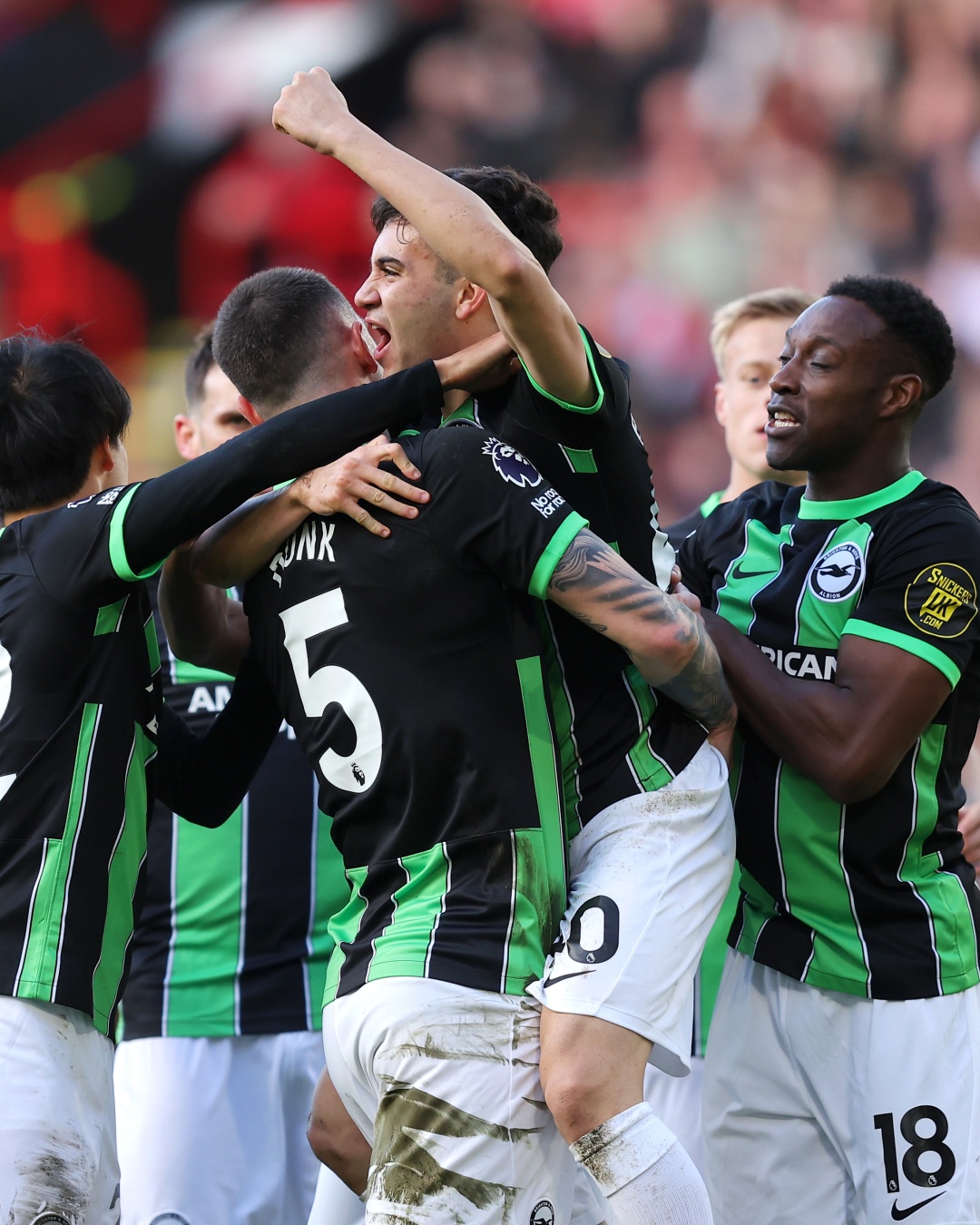 Brighton celebrate Facundo Buonanotte's goal.