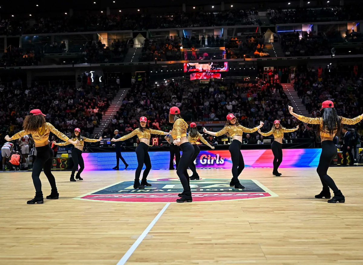 💃 Les images de la prestation des <a href="/Roca_Girls/">Roca Girls</a>, au Final Eight de la <a href="/LegaBasketA/">Lega Basket Serie A</a> 🤩

🔜 Elles remettent ça ce soir, avant la finale ! 🪩🇲🇨

#RocaTeam #DagheMunegu