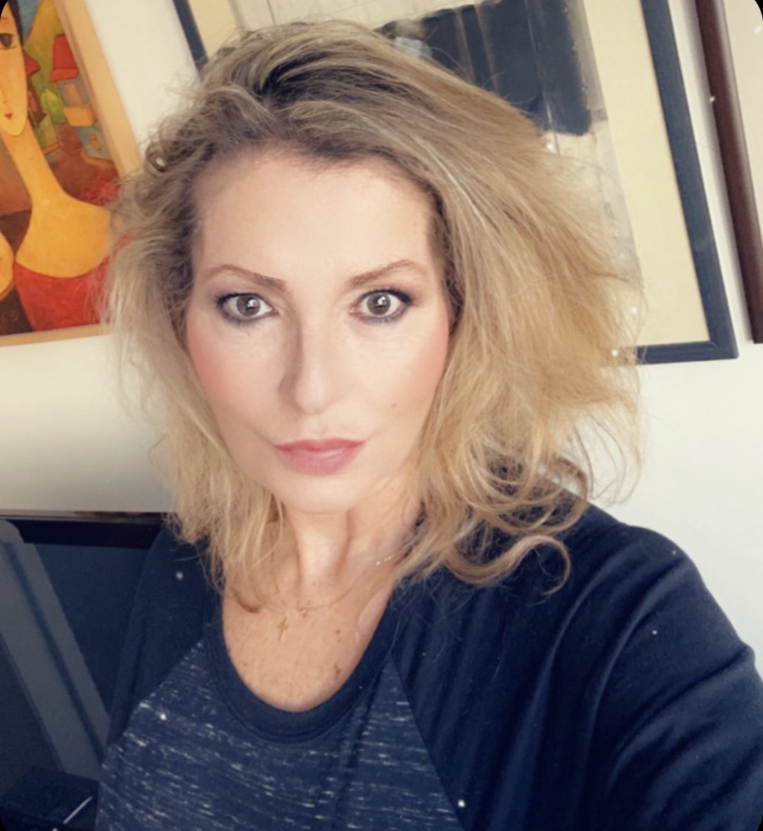 katjanouch's tweet image. JAG VIKER MIG ALDRIG👊🏻🇸🇪

Imorgon bitti klockan 9.00 ska mitt Kafkaliknande "fall" upp i Svea Hovrätt. Det är då som högt uppsatta jurister ska "avgöra" huruvida jag är skyldig till "grovt förtal" av "en lärares undervisningsmetod", nämligen att jag kritiserat att 9-åriga svenska…