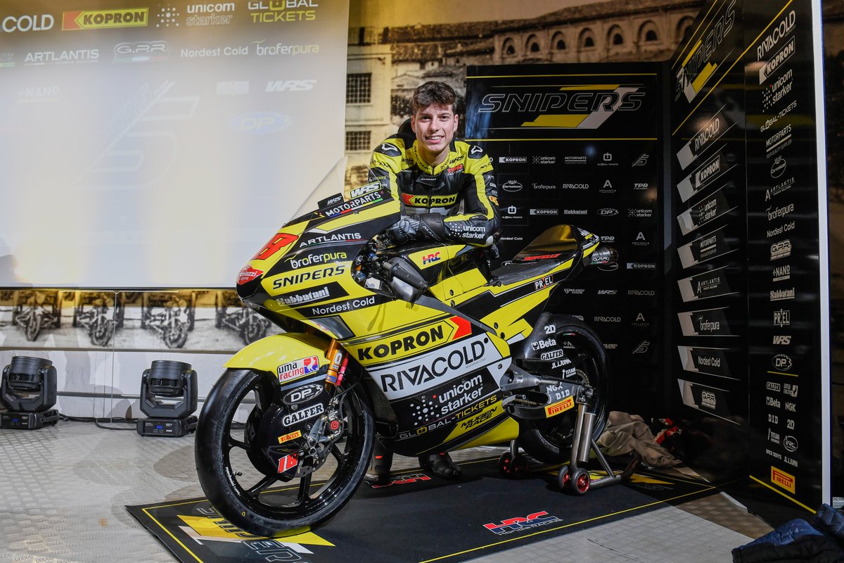 SnipersRacing's tweet photo. Giusto un pò di differenza? 😍 2024 Stiamo arrivando!
#MotoGP #moto3 #snipersteam #matteobertelle #davidalmansa https://t.co/L4RXShgJw9