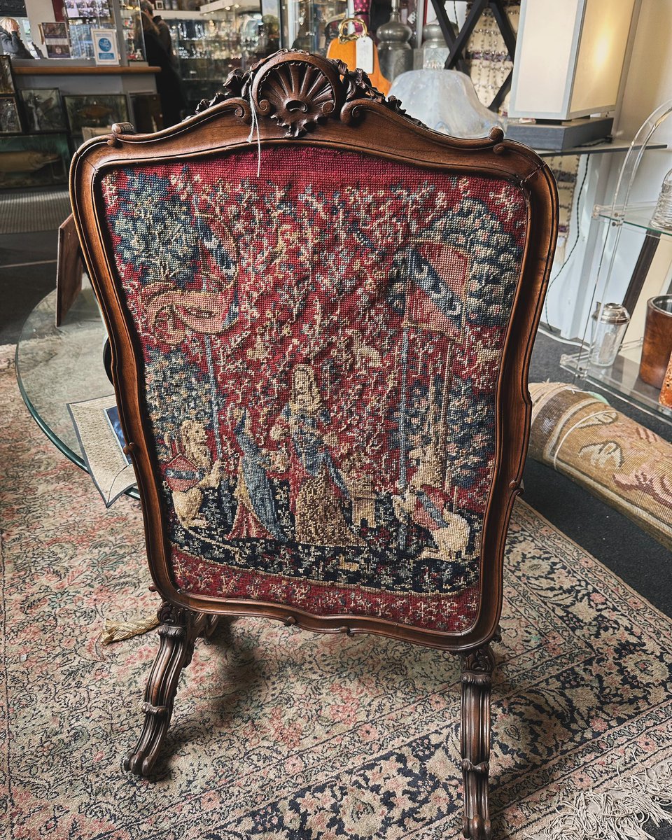 astraantiques's tweet image. Antique fire screen circa 1850 from unit 194 

#firescreen #antiquefirescreen #fires #coalfire #sunday #astraantiquescentre #hemswell #lincolnshire