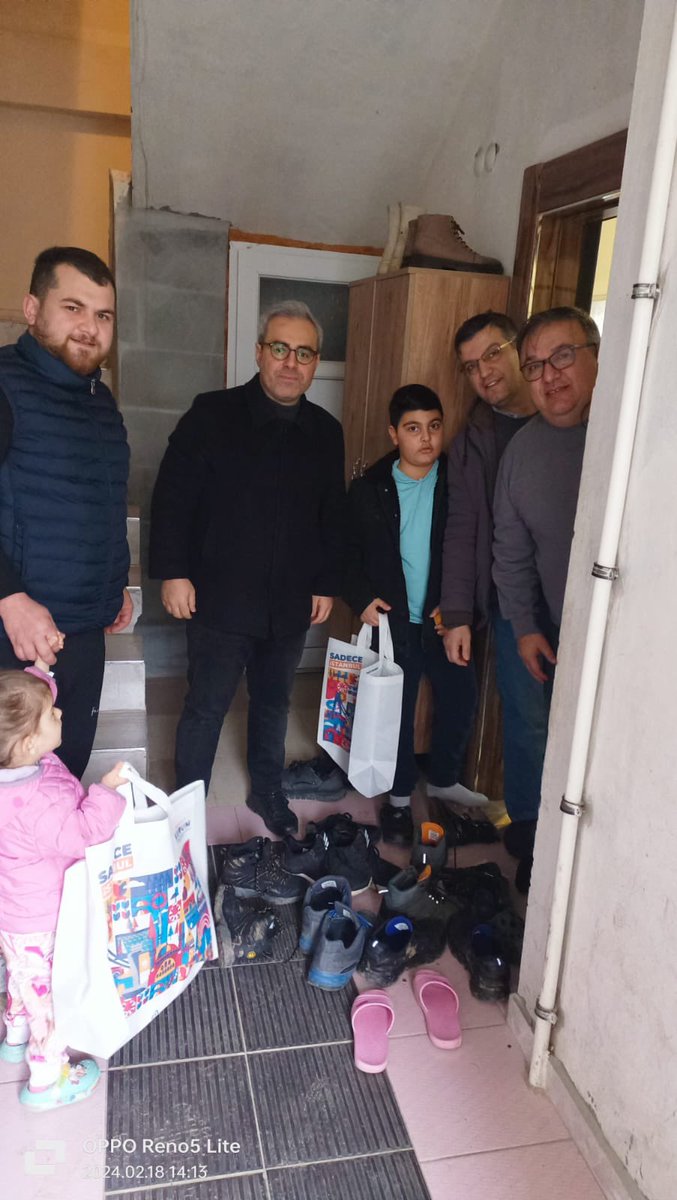 mfatihalis's tweet photo. Yayla Mahalle teşkilatımızla birlikte çalmadık kapı, dokunmadık gönül bırakmamak için sokak sokak geziyoruz.

#HerAdımdaYeniden
#HepBirlikteDahaİyiye
#İstanbulMuradınaErecek https://t.co/7DiBbhzqLk