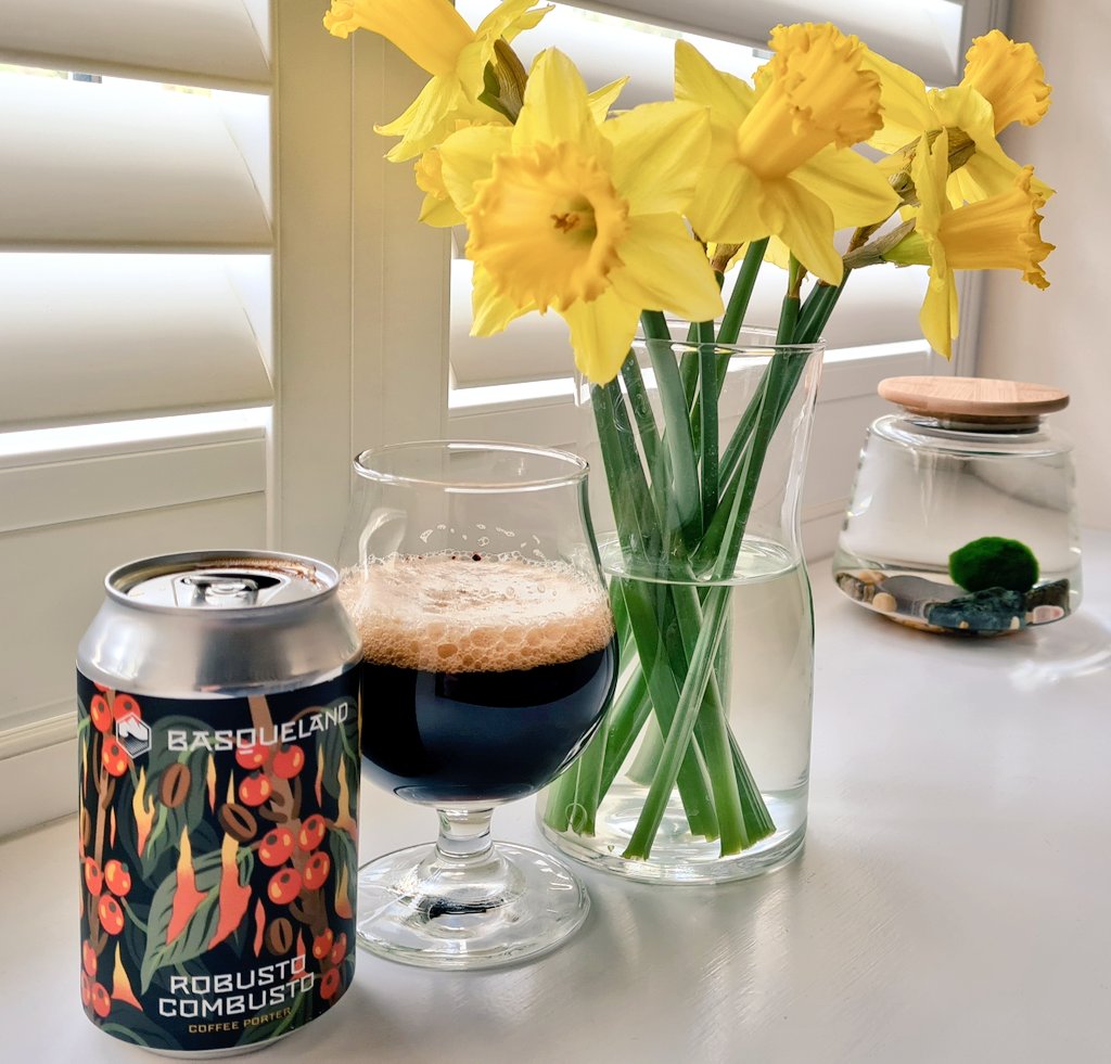 leonski700's tweet photo. A nice 4.2% Coffee Porter. Cheers. ๐บ #HoppySunday Everyone. https://t.co/bpZvB2AdG6