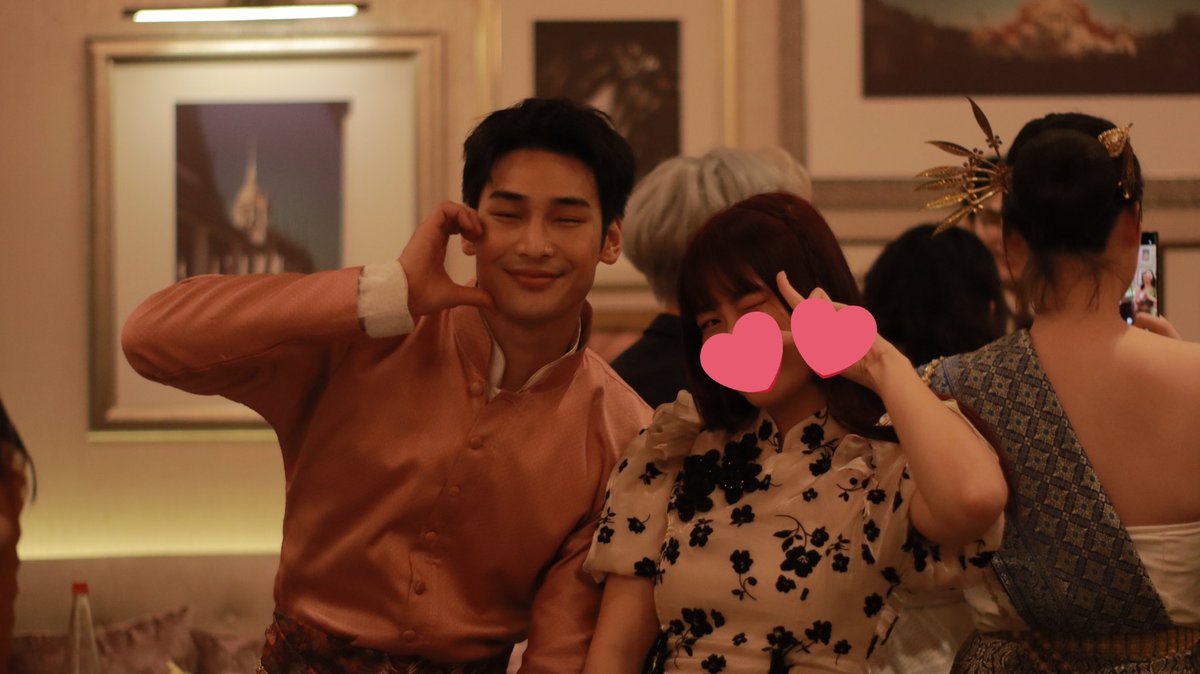 I do not remember standing that close to him😭😭😭 thank you my 00 for taking the pictures💖

#Nnattawin <a href="/Nnattawin1/">Nnattawin</a> 
#ManSuangExclusiveEvent