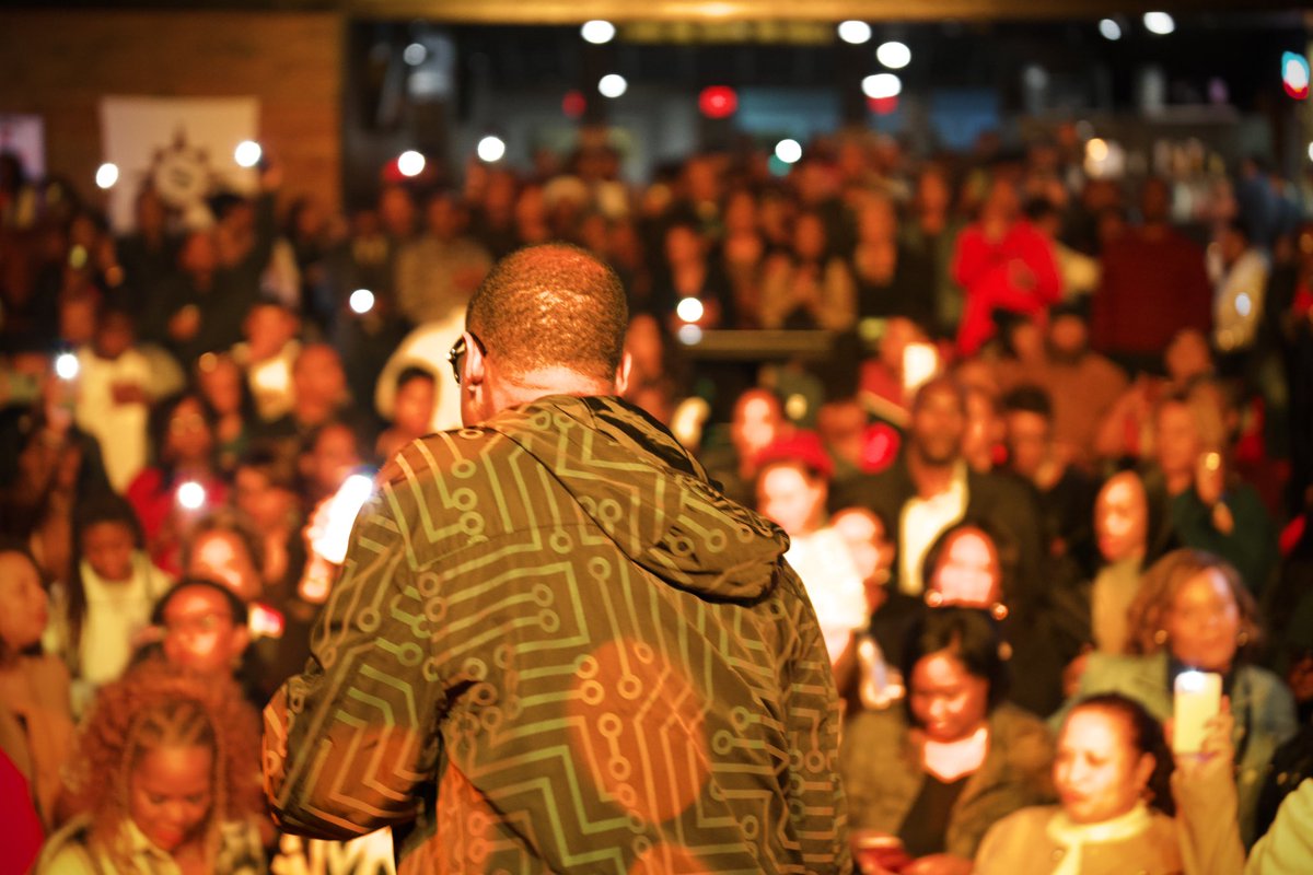 djkujho's tweet photo. @therealdougefresh put on a show last night! It really was a pleasure rocking with ya! …. Hip-Hop is alive and well… #HipHop50 #BAW24 #BlackAlumniWeekend #HailState 🐶🐾

𝕋𝕣𝕦𝕤𝕥 𝕋𝕙𝕖 𝕍𝕚𝕓𝕖 • Bookings@kujho.com
The Good Vibe Ambassador https://t.co/l45m5T6iIf