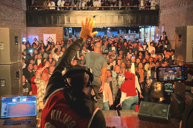 djkujho's tweet photo. @therealdougefresh put on a show last night! It really was a pleasure rocking with ya! …. Hip-Hop is alive and well… #HipHop50 #BAW24 #BlackAlumniWeekend #HailState 🐶🐾

𝕋𝕣𝕦𝕤𝕥 𝕋𝕙𝕖 𝕍𝕚𝕓𝕖 • Bookings@kujho.com
The Good Vibe Ambassador https://t.co/l45m5T6iIf