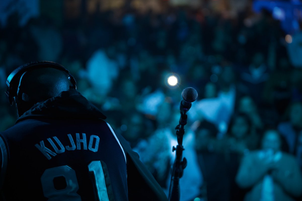 djkujho's tweet photo. @therealdougefresh put on a show last night! It really was a pleasure rocking with ya! …. Hip-Hop is alive and well… #HipHop50 #BAW24 #BlackAlumniWeekend #HailState 🐶🐾

𝕋𝕣𝕦𝕤𝕥 𝕋𝕙𝕖 𝕍𝕚𝕓𝕖 • Bookings@kujho.com
The Good Vibe Ambassador https://t.co/l45m5T6iIf