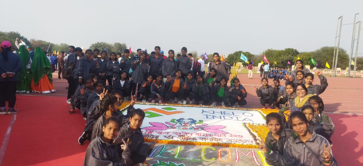 BSAOFFICELKO's tweet photo. 34वीं राज्य स्तरीय बेसिक बाल क्रीड़ा प्रतियोगिता एवं शैक्षिक समारोह 2023-24 में #कस्तूरबा गांधी आवसीय विद्यालय सरोजिनिनगर की #छात्राओं का शानदार प्रदर्शन!!
#All KGBV LkO
#basic_education
@basicshiksha_up https://t.co/baNlokKKyj