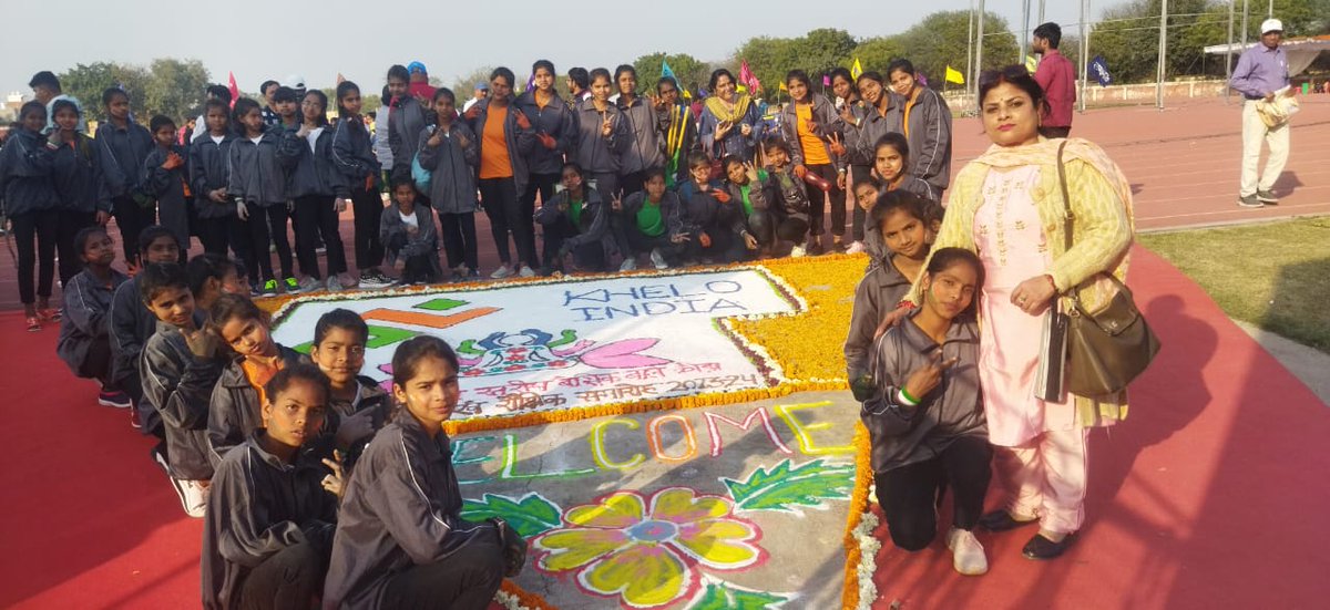 BSAOFFICELKO's tweet photo. 34वीं राज्य स्तरीय बेसिक बाल क्रीड़ा प्रतियोगिता एवं शैक्षिक समारोह 2023-24 में #कस्तूरबा गांधी आवसीय विद्यालय सरोजिनिनगर की #छात्राओं का शानदार प्रदर्शन!!
#All KGBV LkO
#basic_education
@basicshiksha_up https://t.co/baNlokKKyj