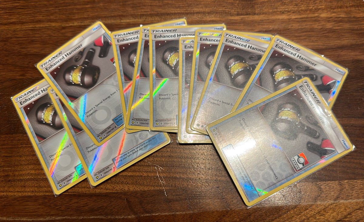 remi_lorenz_'s tweet image. Get 200 likes I’ll give a playset away to a random follower