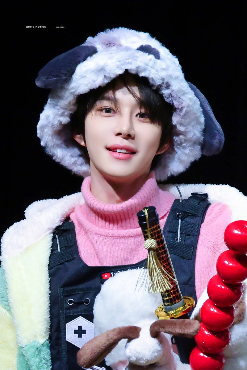 WhiteMotion_jw's tweet photo. #HAPPYJUNGWOODAY
#스물여섯_정우도_변함없이_애쩡해
#SUGARINGCANDYDAY https://t.co/p63bxJg6Cl