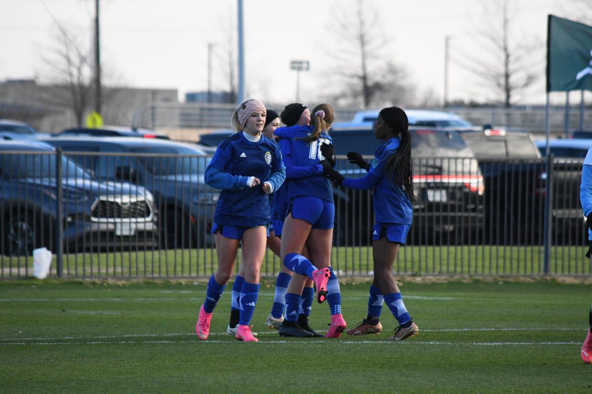 Action Shots from game one!! Thanks to the over 70 coaches that came to watch! Let’s do it again today! @TopDrawerSoccer @SoccerMomInt @TheSoccerWire @PrepSoccer @ImYouthSoccer @ImCollegeSoccer @SSN_NCAASoccer #ECNLDTX @ECNLgirls