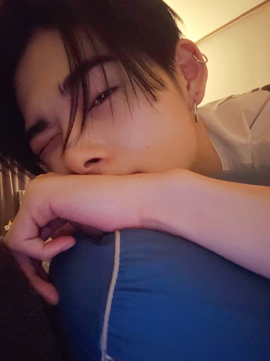 ksnmura's tweet photo. this ni-ki                      with                this ni-ki https://t.co/xqDxAJdLZe