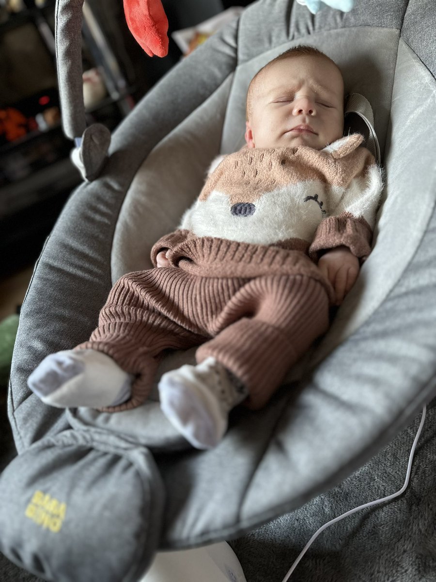 Suzy7131's tweet photo. Mummy and daddy’s gorgeous girl 🥰 #newborn #6weekold #baby #ginger #ourworld #newparents https://t.co/iOnoIo7vMp