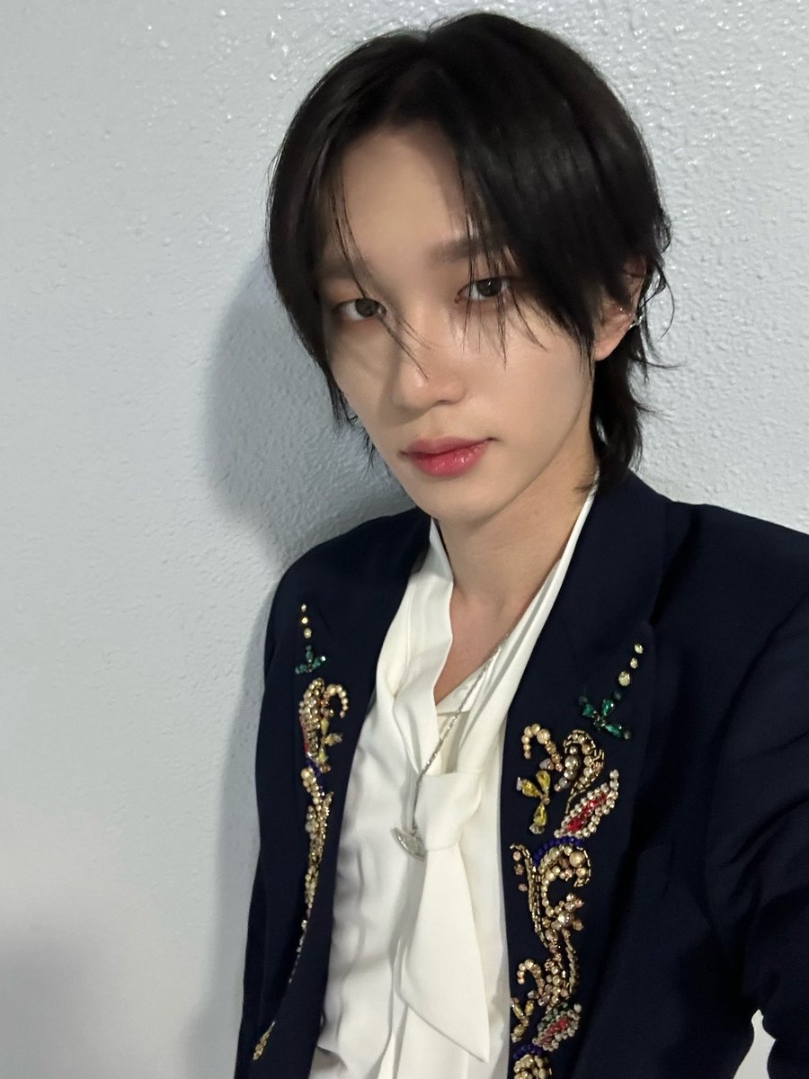 P1H_members's tweet photo. 간만에 머리 내렸다!😆😆

#P1Harmony #THEO https://t.co/xoBF5CwPza