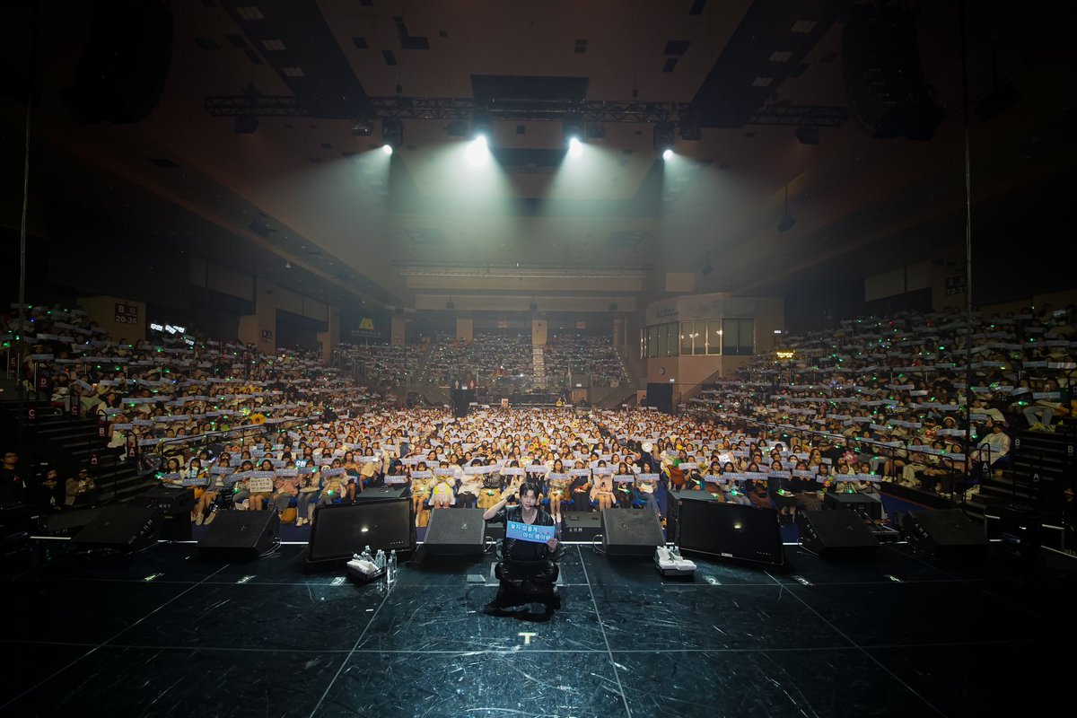NWH_officialtwt's tweet photo. [🎤] 

2024 NAM WOO HYUN CONCERT <식목일 3 - WHITREE> in HONG KONG 2회차 공연 종료💚

함께할 수 있어 행복했던 이틀💕
같이 심은 추억 나무는 깊이 묻어두고
우리는 다음에 또 만나요🙌🏻

#남우현 #NAMWOOHYUN
#식목일3 #WHITREE #ASIATOUR #HONGKONG 
#블레이드엔터테인먼트 #BLADEentertainment https://t.co/FOVLijYXeY