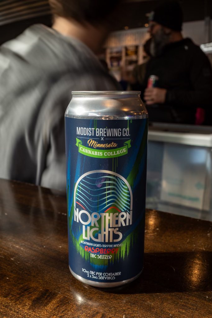 CANNAdotMN's tweet photo. MN Cannabis College 📷  Modist Brewing Launch Party 

📸 by: Dartxn
📍 @ModistBrewing 

#mncannabis #mncannabiscollege #modistbrewing #northernlightsbeverage https://t.co/hXWm6osAMT