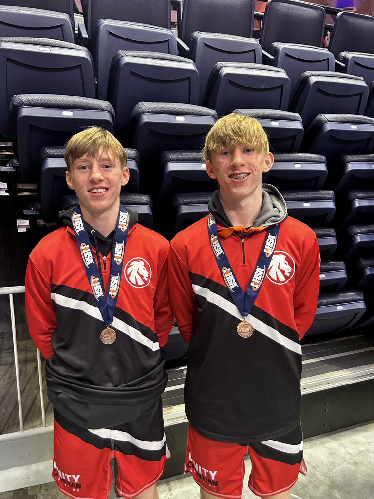 GarrettVwrestle's tweet photo. 3rd at 1A 126, happy but hungry for more 🥉 https://t.co/XyIJtpO44o