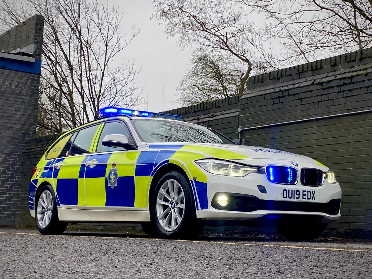 ShaunfromDurham's tweet photo. First day back with @DurhamRAPol for a while today. 9 cars cleaned inside and out in 6 hours.

@RuralCops had left their car here so cleaned that too 😎

#Standards #CleanToBeSeen #PositiveImage https://t.co/2DkN1UEoKP