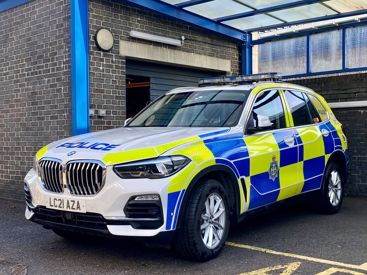 ShaunfromDurham's tweet photo. First day back with @DurhamRAPol for a while today. 9 cars cleaned inside and out in 6 hours.

@RuralCops had left their car here so cleaned that too 😎

#Standards #CleanToBeSeen #PositiveImage https://t.co/2DkN1UEoKP