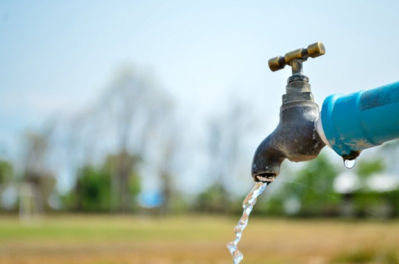 LUinPraia's tweet photo. The 6M€ #WatSan 2024 workplan of #LuxAid in 🇨🇻 includes:
💧Reinforced governance & capacitation of key operators
💧 a 100% solar desalination plant in Brava
💧Launch of Aguas de SantoAntao & Aguas de SaoNicolau
💧Rehabilitation of toilets & kitchens in 51 primary schools https://t.co/LI9I1lwVkf