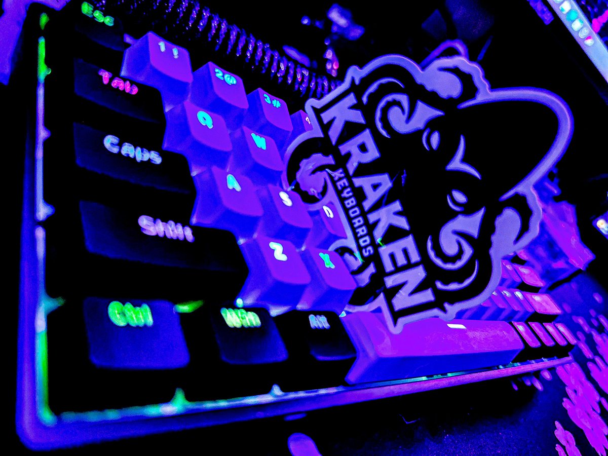 Been loving this @krakenkeyboards Black Lotus If Anyone Is Def Looking For A Keyboard Of Competitive Standards Look No Further Then Kraken 💯💯 #krakenkeyboards #fyp #teamignition #fortnite @TeamIgnitionHQ