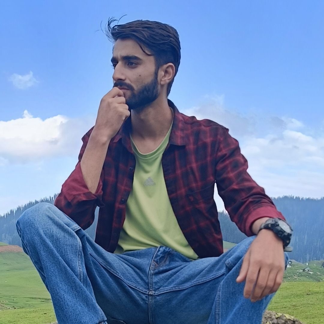 BhattAasif1's tweet photo. #NewProfilePic https://t.co/DnTqsy6cwA