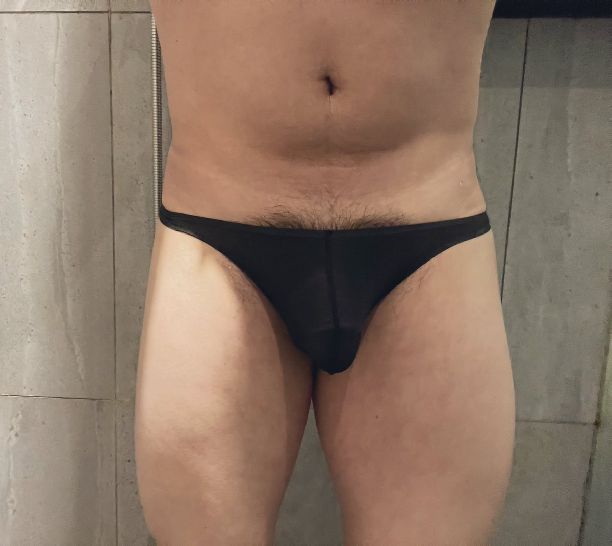 bruce8602's tweet photo. 健身结束，洗完澡套上骚内裤，生怕被看到，赶紧拍两张后，外面再加一条日常穿的内裤，大摇大摆从浴室走出来。 https://t.co/fd10vZtdwV