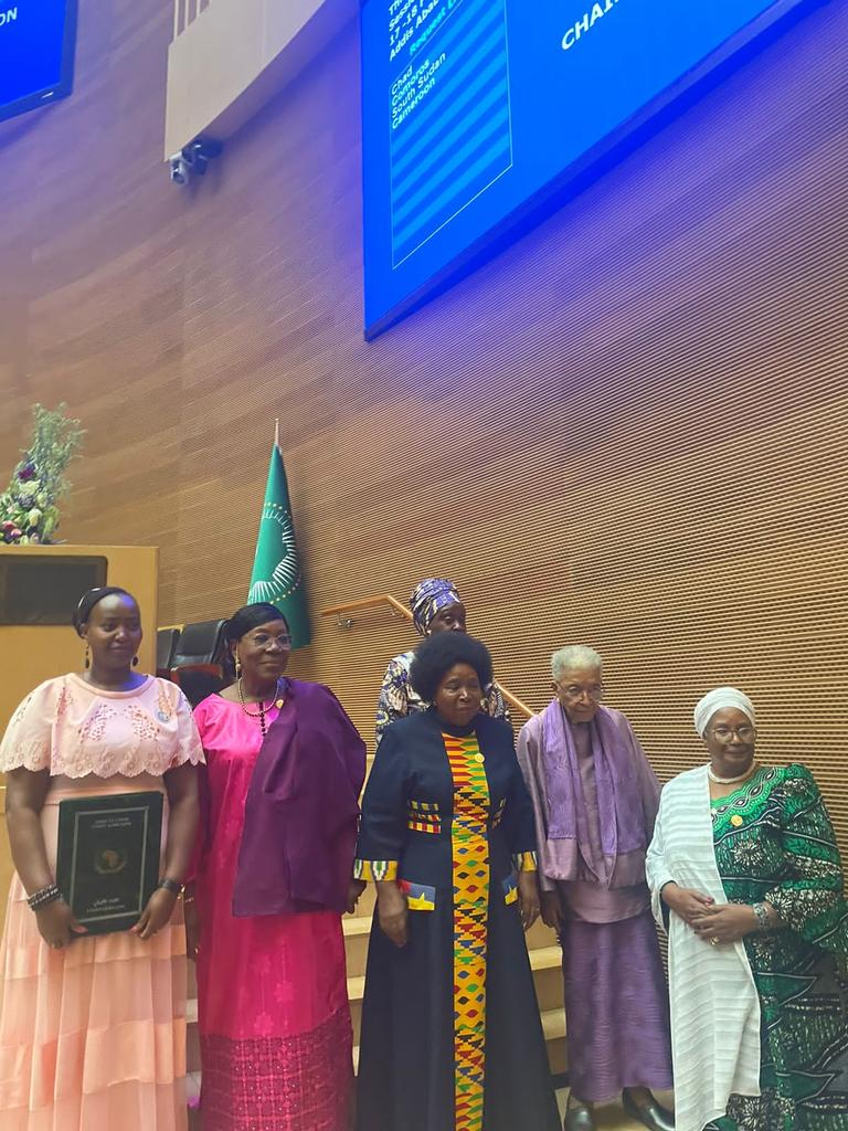 BinetaDOfficial's tweet photo. #AWLN and  #AU MOU signs MOU.🌍💪
Today marks a significant milestone for #AWLN as it formalizes its partnership with  #AU, six years after its launch in New York.  #Womenlead https://t.co/1piKFzIG03