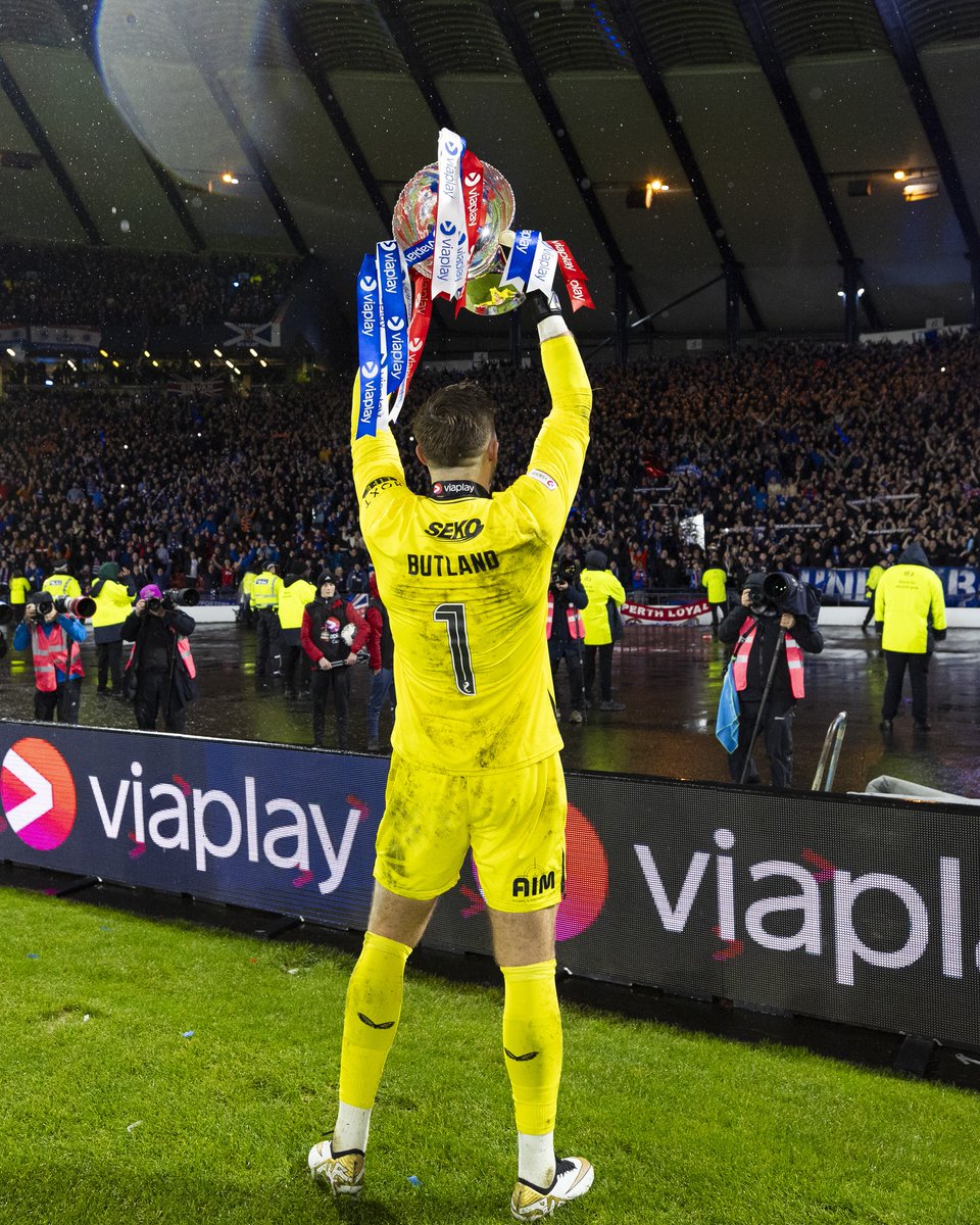 NewcoJoe72's tweet photo. The best in the land by some distance.

Super Jack Butland 💙🇬🇧 https://t.co/e9kTJFc7Y3