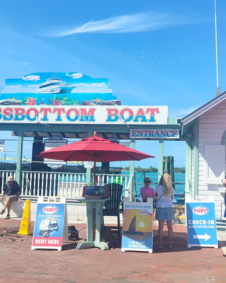 PartyInKeyWest's tweet photo. Happy Sunday morning! It's a great day to take the glass-bottom boat. #keywest #glassbottomboat #sundaymorning π· @monaevabzouk
More: https://t.co/QtRb8xssq5
Follow us: @PartyInKeyWest
Hashtag us: #PartyInKeyWest https://t.co/Ca6kHlYggC