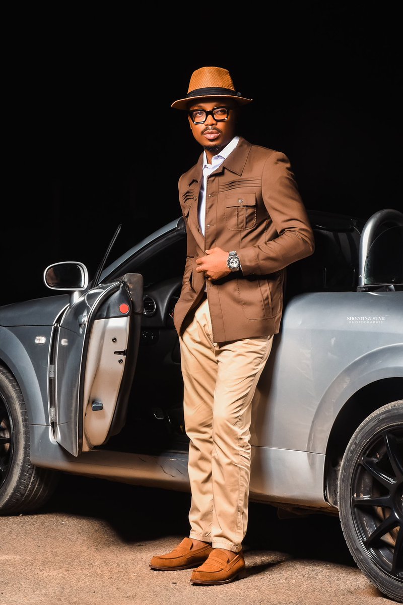 AwuteYves's tweet photo. « Out of the montain of despair, a stone of hope »
Martin luther king Jr

YCM Collection 2024

#icionshabillebien #fashionable #fashion #style #styleblogger #mensfashionpost #menswear #menstyle #menfashionreview #menwithstyle #menwithclass #team228 #togo https://t.co/EmMUD0fSDp