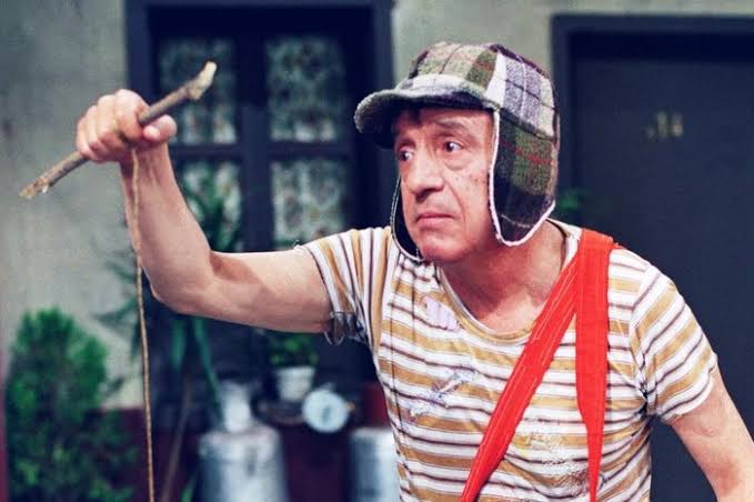 novelasdatardee's tweet photo. O filho de Roberto Gómez Bolaños e líder do Grupo Chesperito, disse em entrevista para o Jornal O Globo que #Chaves e #ChapolinColorado podem voltar a ser exibidos no mundo inteiro este ano. A negociação ainda segue e não há nada confirmado. https://t.co/nAkViVCIJo