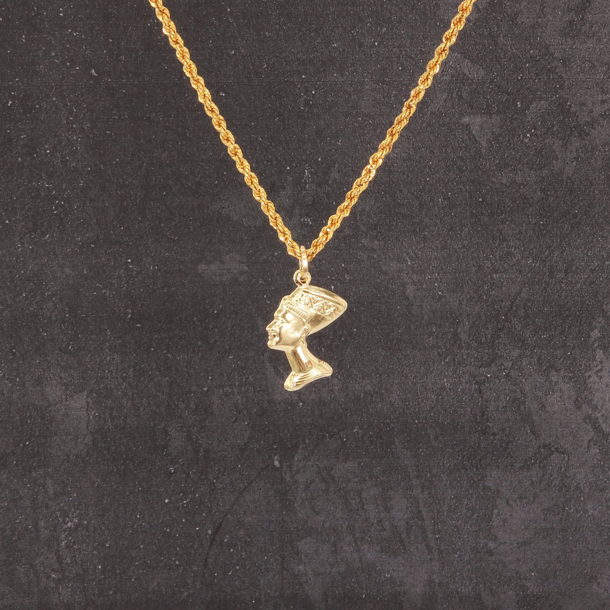 imtizhub's tweet image. 18K Nefertit Egyptian Pendant.
#EgyptianPendant #Nefertiti #18ktgold #imtizhub #pendantoftheday #jewelryaddict #jewellerymaker