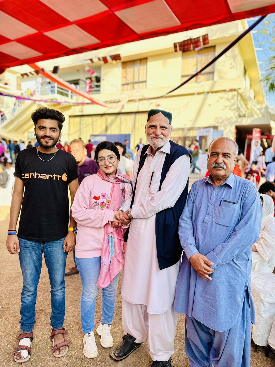mahin_baloch's tweet photo. KLF 2024 ❤️
With baba jan ustad Mir Mohammad Ali Talpur ❤️
#mistaghfoundation
#mahinwahidbaloch https://t.co/sG4rhtY4og