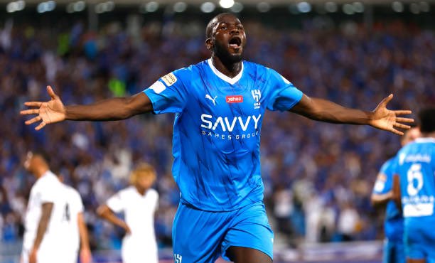 thiernoreporter's tweet photo. Kalidou Koulibaly marque à la 52mn sur une passe de Ruben Neves le 3eme but d’Al Hilal SFC face à Al - RAED. Le capitaine des lions compte désormais deux réalisations en 20eme journée Saudi Pro League #PLS #kk #GaindeYi #FSF https://t.co/uG77M4LsWO