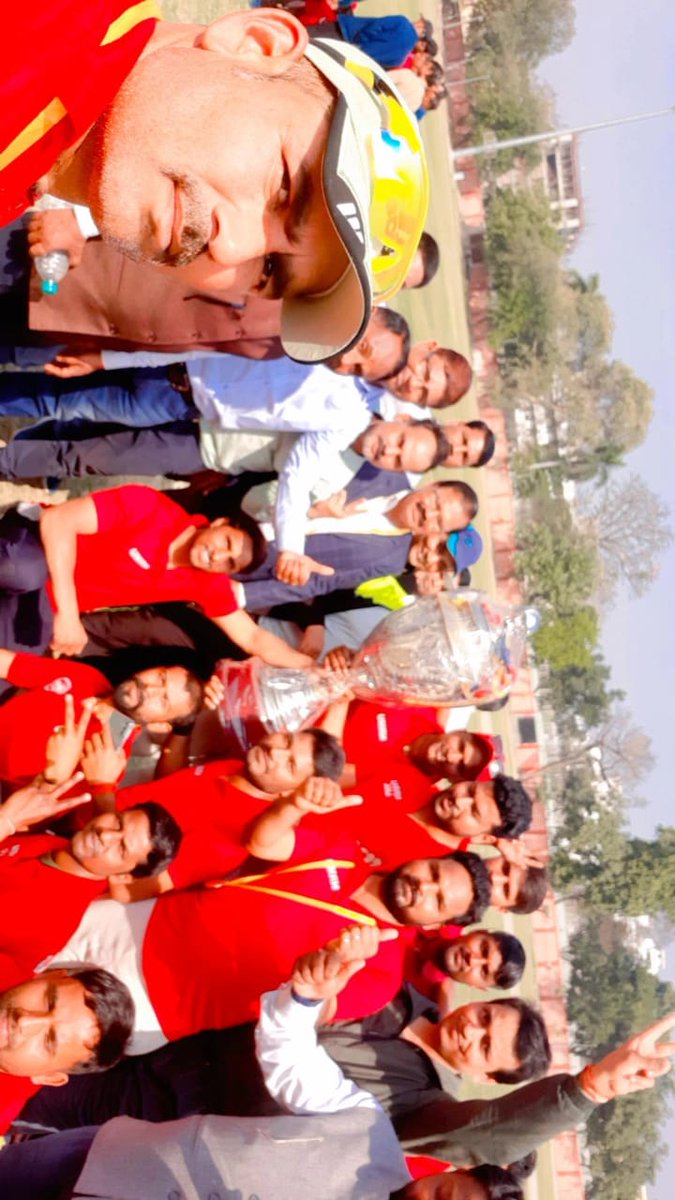 नॉर्दर्न रेलवे मेंस यूनियन लखनऊ मंडल द्वारा आयोजित टी एन वाजपेई क्रिकेट प्रतियोगिता में नॉर्दर्न रेलवे मेंस यूनियन शाखा सुल्तानपुर की टीम ने LKO पीवे इंजीनियरिंग की टीम को फाइनल मैच में 5 रन से हराकर दूसरी बार खिताब अपने नाम किया! 
<a href="/ShivaGopalMish1/">Shiva Gopal Mishra</a> 
<a href="/dsnrmulko_2003/">Rakesh Kumar Pandey</a> 
<a href="/drm_lko/">LKO Division NR</a>