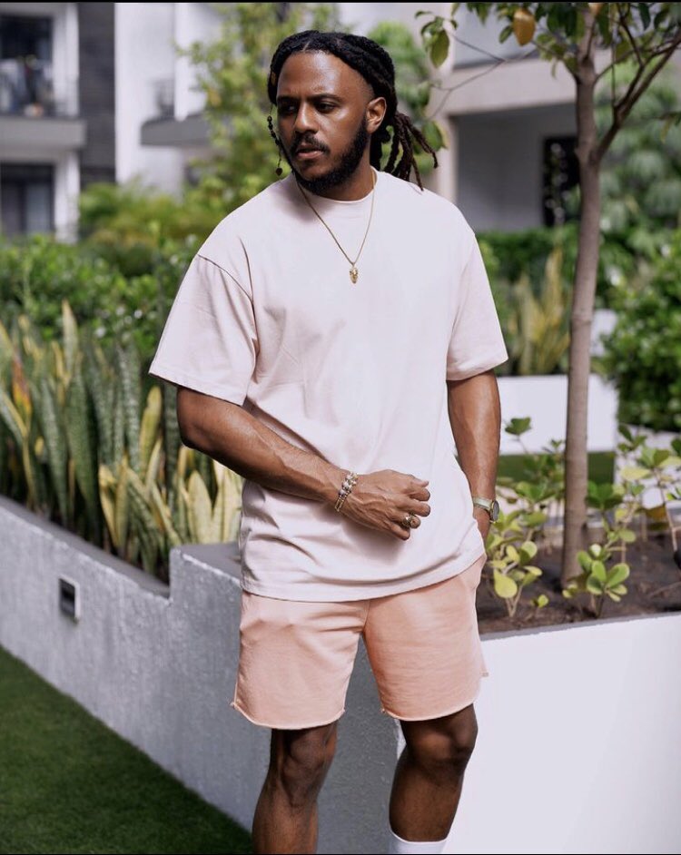 pharrelldonte78's tweet photo. Reflections ☀️🤔 https://t.co/Ui328xbJZU