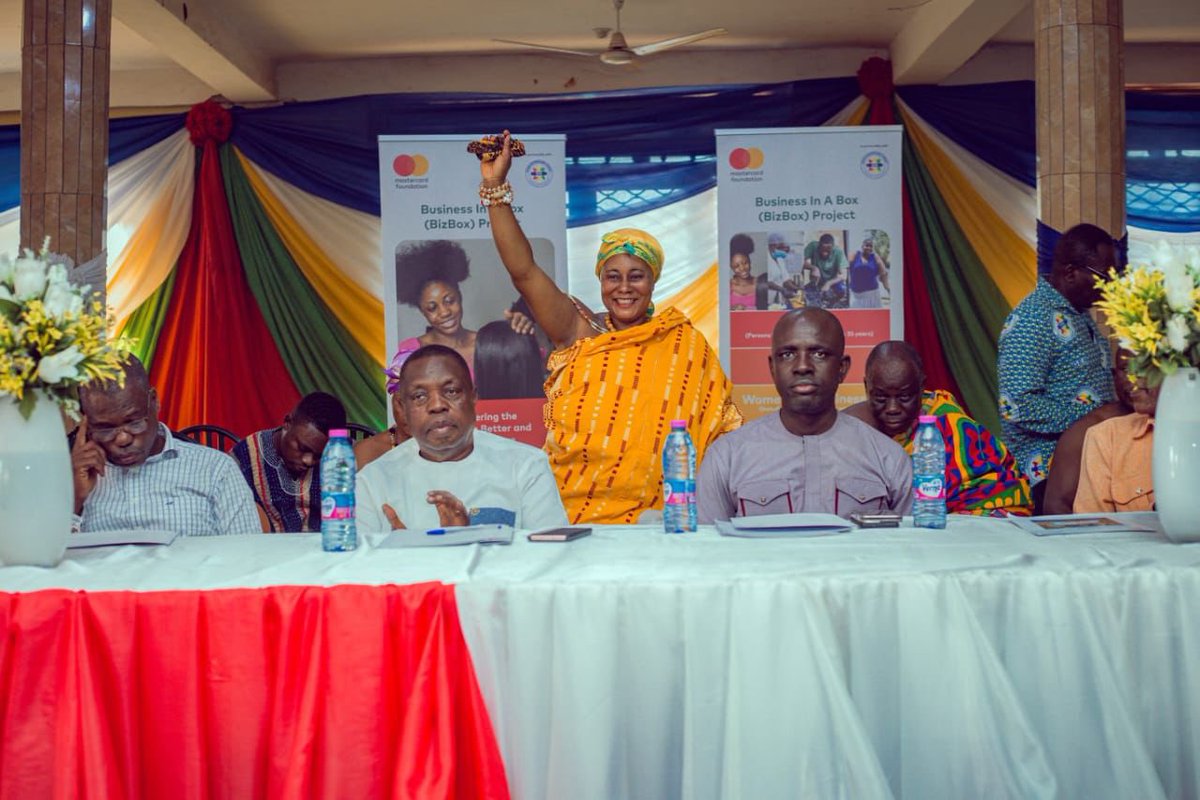 gea_ghana's tweet photo. Regional Kick-off and Sensitization of the BizBox Project - Bono East Region, 13th February 2024
Hon. Kwasi Adu-Gyan, the Bono East Regional Minister, joins the Foundation and GEA at the event.
#BizBoxProject
#Sensitization
#MastercardFoundation
@MastercardFoundation https://t.co/56uTRPP2eP