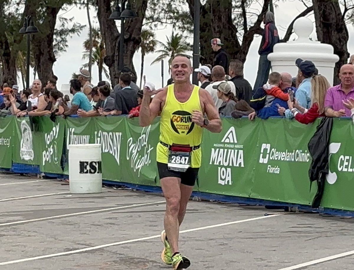 fgarciatio's tweet image. New personal record of 1 hour 34 minutes for my husband in a half marathon, and a 15 minute improvement for me!

#GoRunProject 🌴 #GRP #JustShowUp #FreeFitness #5KTraining #Track #OCR #5K #SpeedTraining #FortLauderdaleBeach #Run #FortLauderdaleHalfMarathon #HalfMarathon