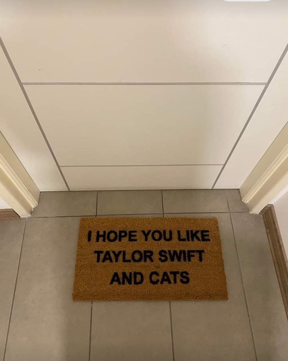 giftedswifted's tweet photo. What my neighbors see: https://t.co/IcvFOuhN4F