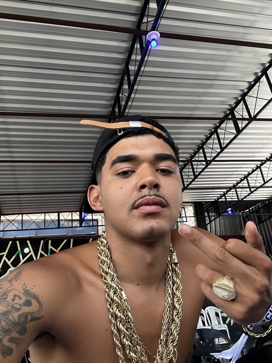menordopoder_7's tweet photo. 🎈🏊‍♂️👋🏼🎰🥴🔥 https://t.co/OrUjOC7C9V
